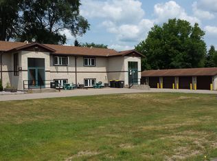 1331 N 3rd St APT 1, Saint Peter, MN 56082