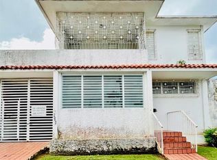 762 Jose B Acevedo, San Juan, PR 00923