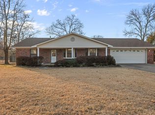 5 Falcon Dr, Sherwood, AR 72120
