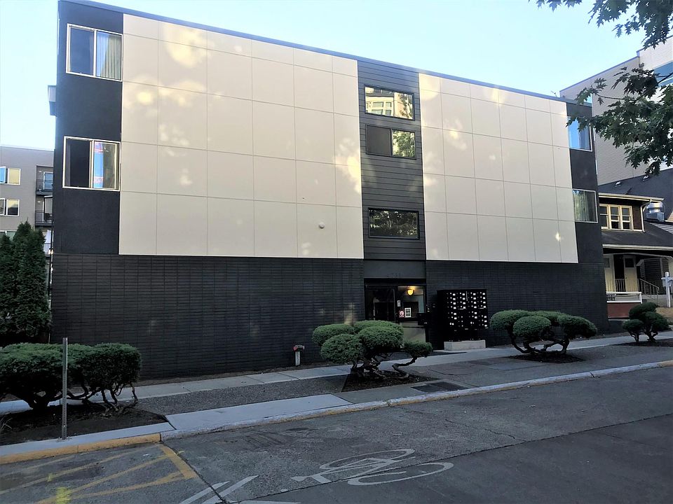 1st image of 4731 12th Ave NE #308