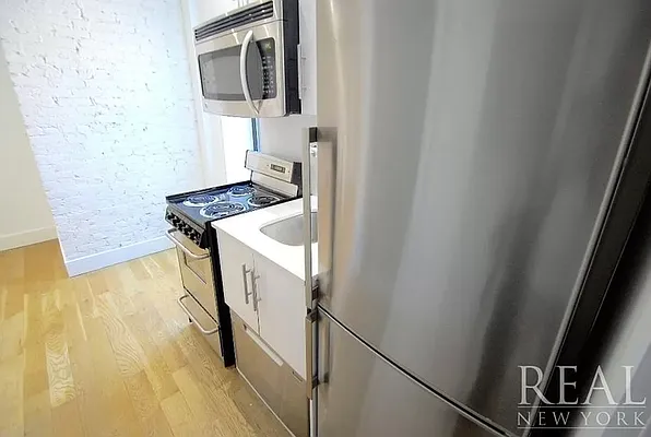 Rented by REAL New York | media 4