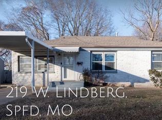 219 W Lindberg St, Springfield, MO 65807