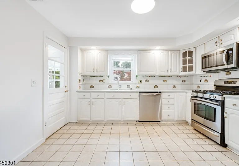 275 E Mount Pleasant Ave — Photo 20