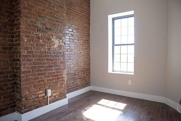 Rented by P Management | media 10