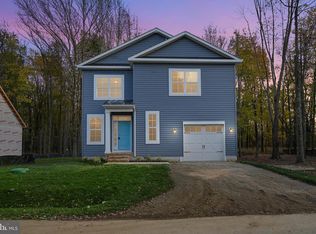 1636 Chesapeake Dr, Edgewater, MD 21037