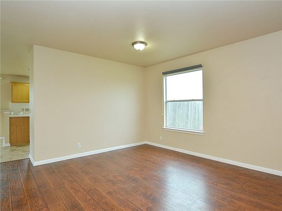 5th image of 116 Greens Creek Cv