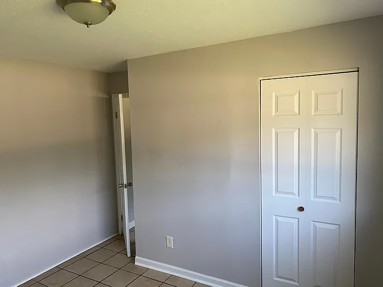 2545 Montana Ave #12 — Photo 5
