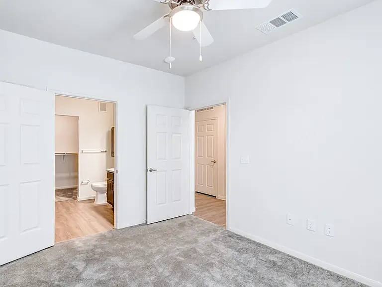 Crosswinds Apartment Homes — Photo 20