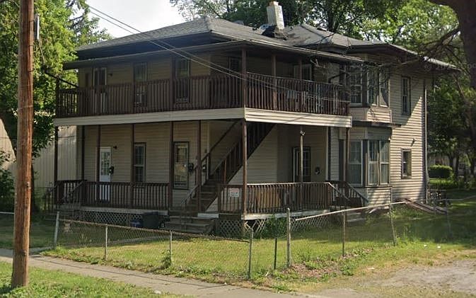 1st image of 1024 Lake St