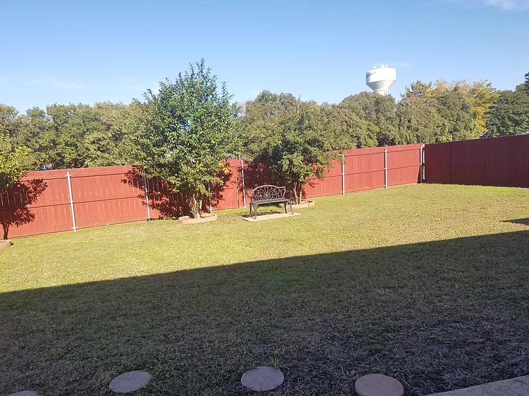 422 Cypress St — Photo 28