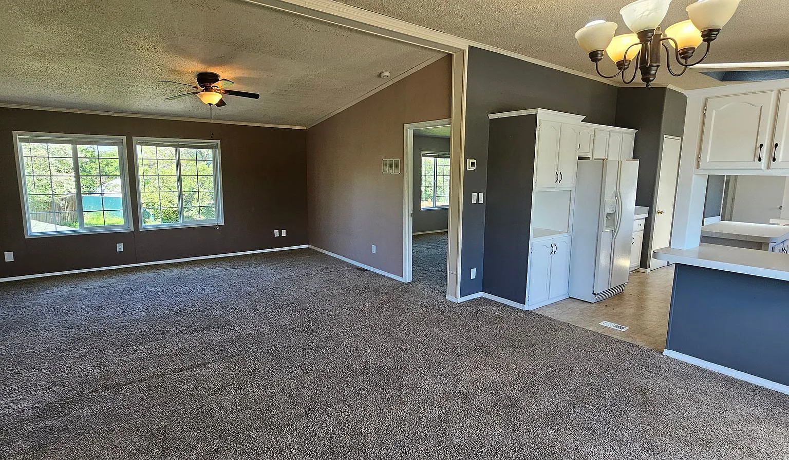 510 South Circle — Photo 3