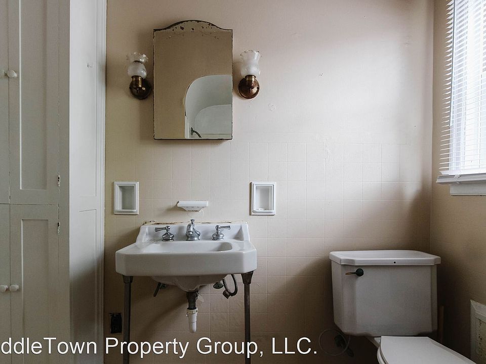 1st image of 1701 W North St #10552361