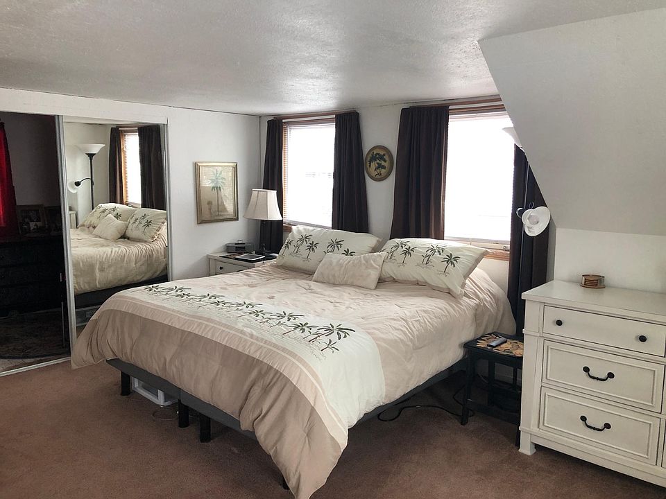 1st image of 216 Slater St #1