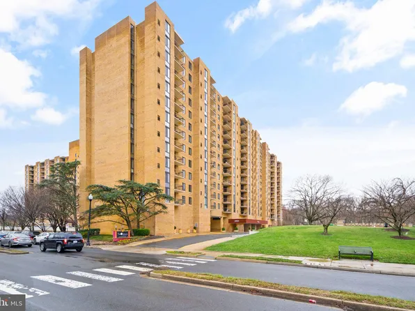 4500 S Four Mile Run Dr APT 1108, Arlington, VA 22204