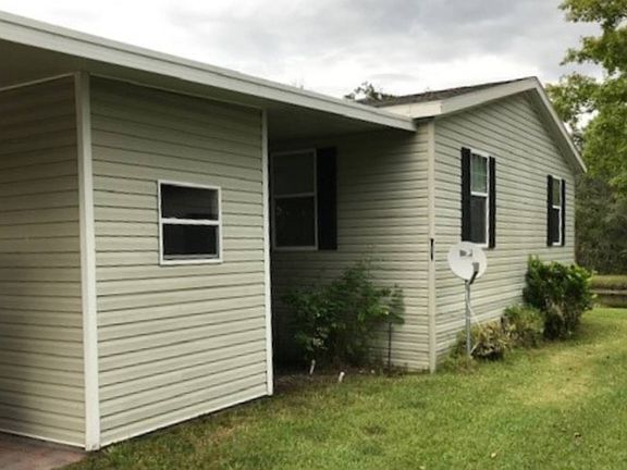 3rd image of 156 Country Ln