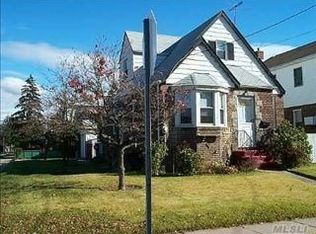 121 Grange St, Franklin Square, NY 11010