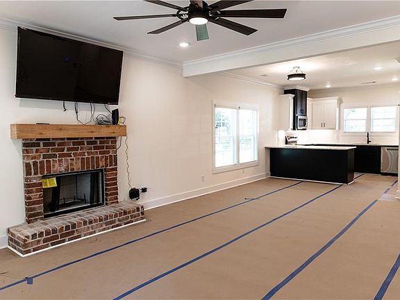 4th image of 632 Campbell Rd