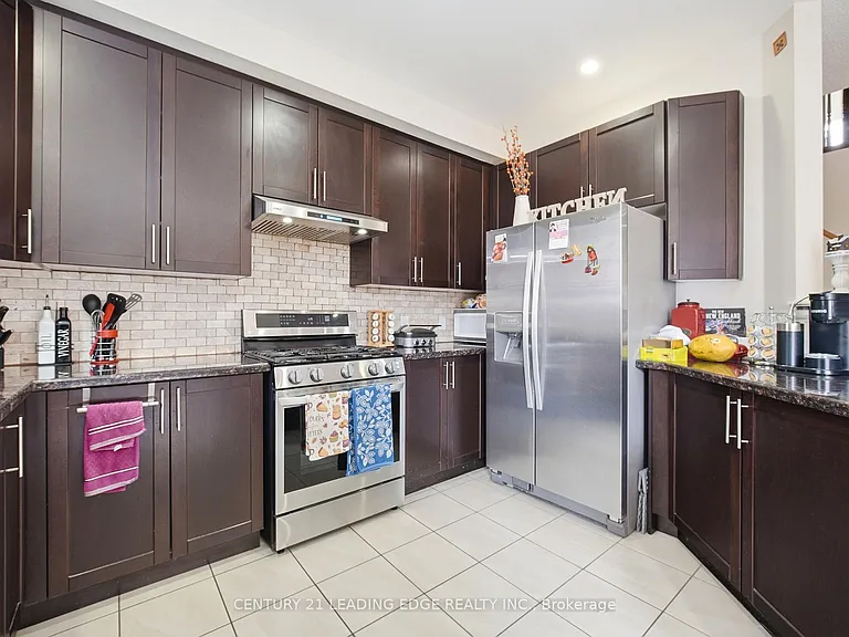 24 Exhibition Cres — Photo 16