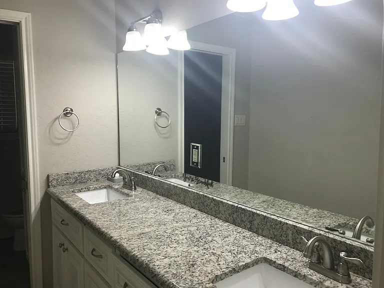 2205 Balsam St — Photo 8