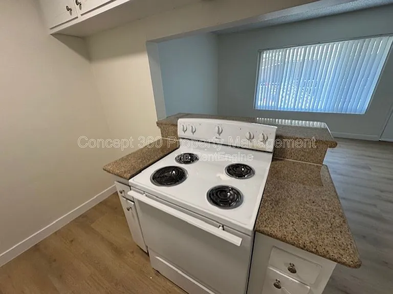 1021 Ohio Ave #7 — Photo 10