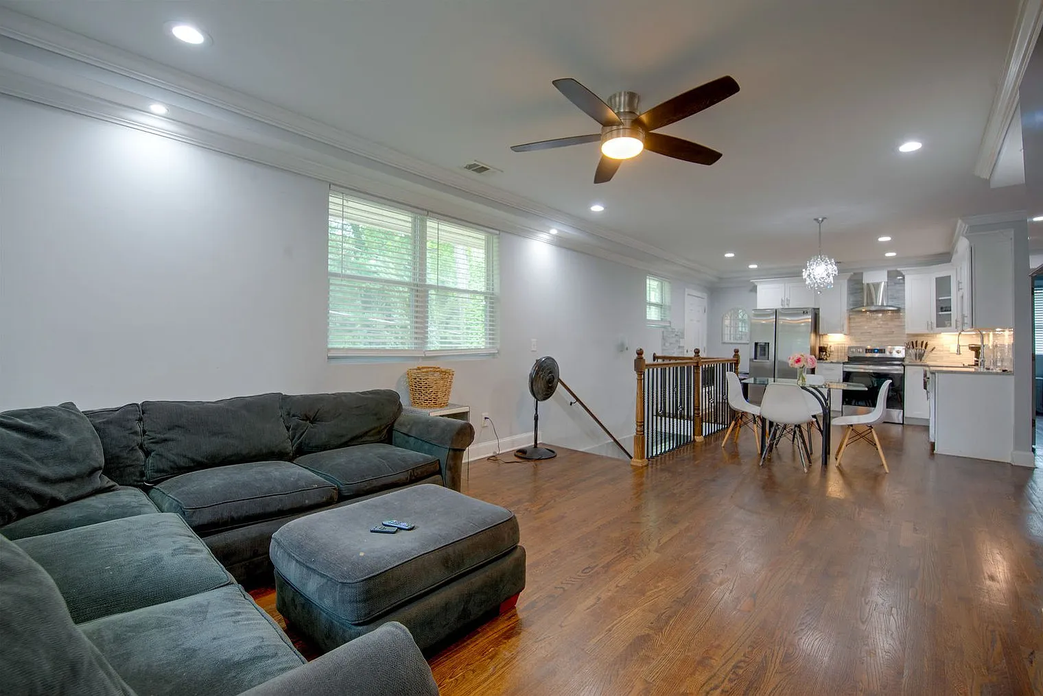4 bed, 4.0 bath, 2389 sqft, $7,242 — Photo 1