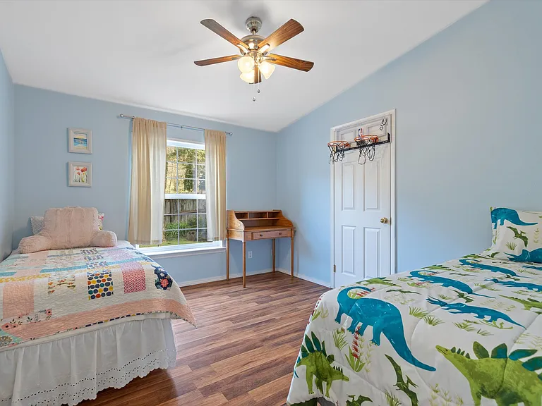 2347 N Chinook Ln — Photo 20