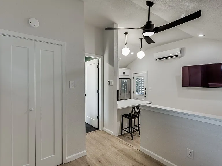 2827 W Cantey St — Photo 8