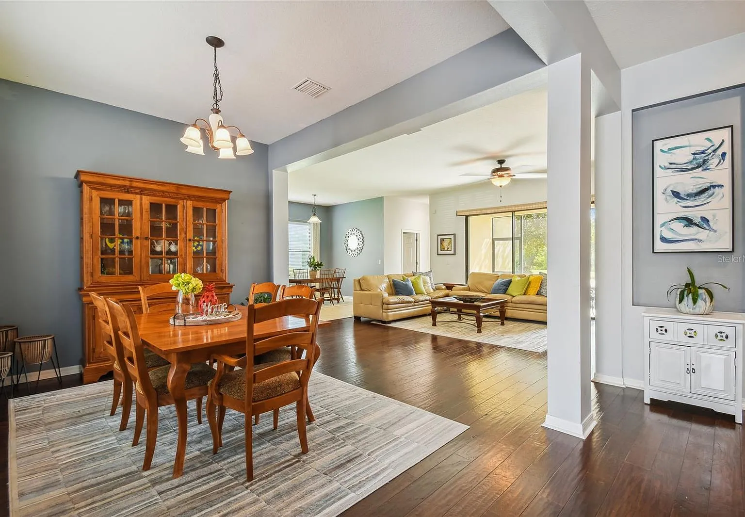 5 bed, 3182 sqft, $4,400 — Photo 3