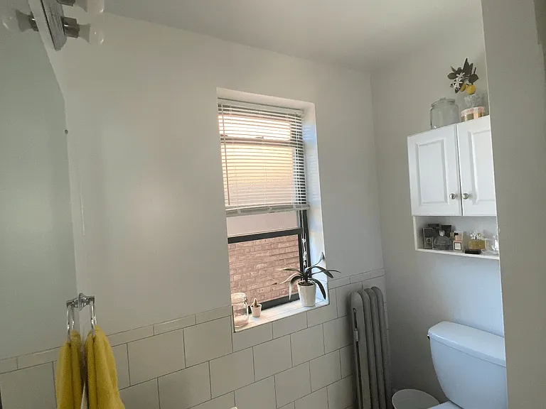 543 W Arlington Pl — Photo 7