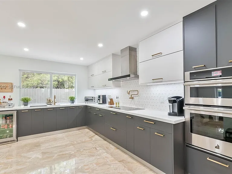 17420 SW 84th Ct — Photo 3