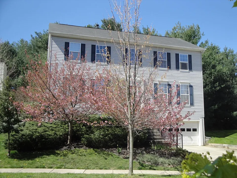 6529 Autumn Wind Cir