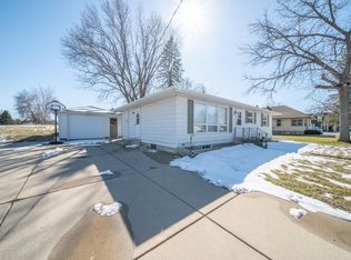 301 5th St SW, Pine Island, MN 55963