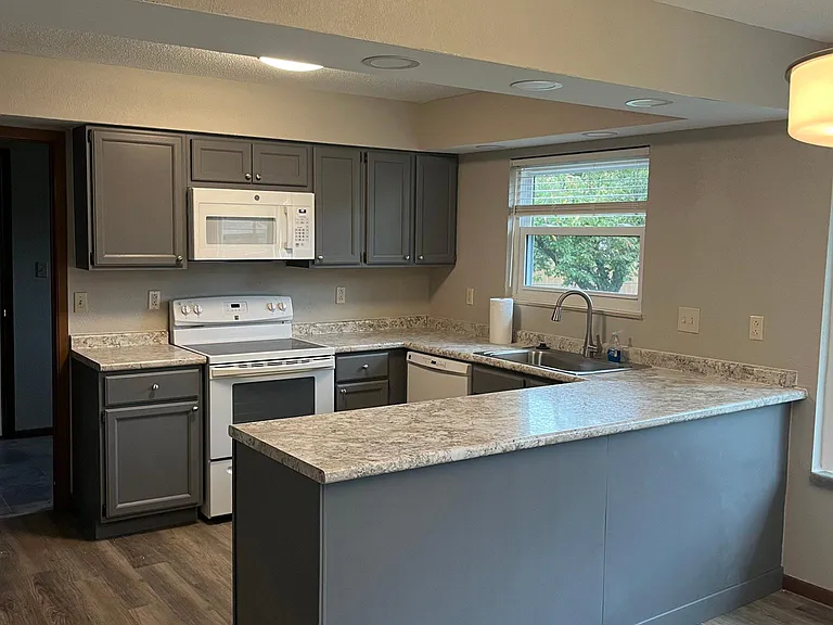 128 White Pine Ave — Photo 6