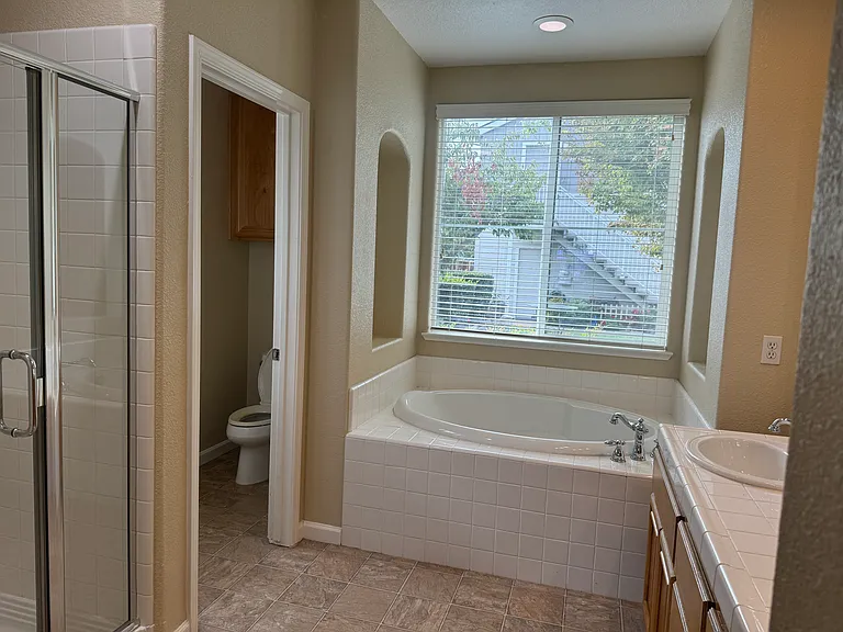 1131 Park Ln — Photo 19
