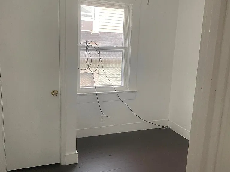 717 Temple Ave — Photo 18