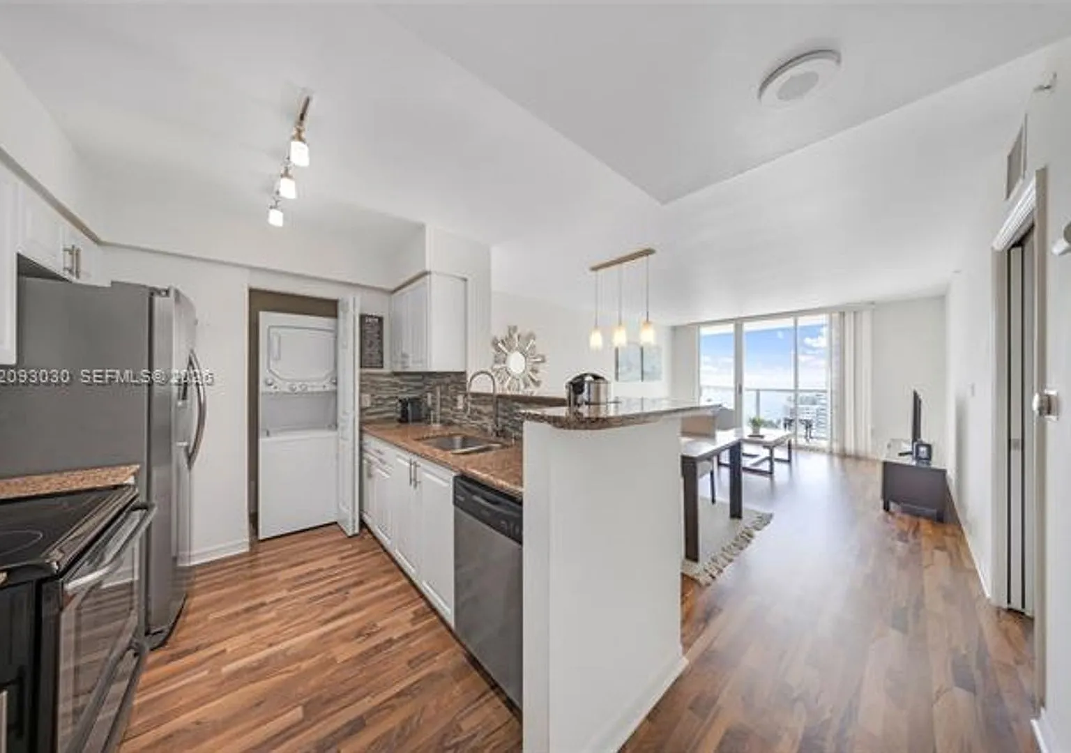 1155 Brickell Bay Dr cu-2207, Miami, FL 33131 — Photo 3