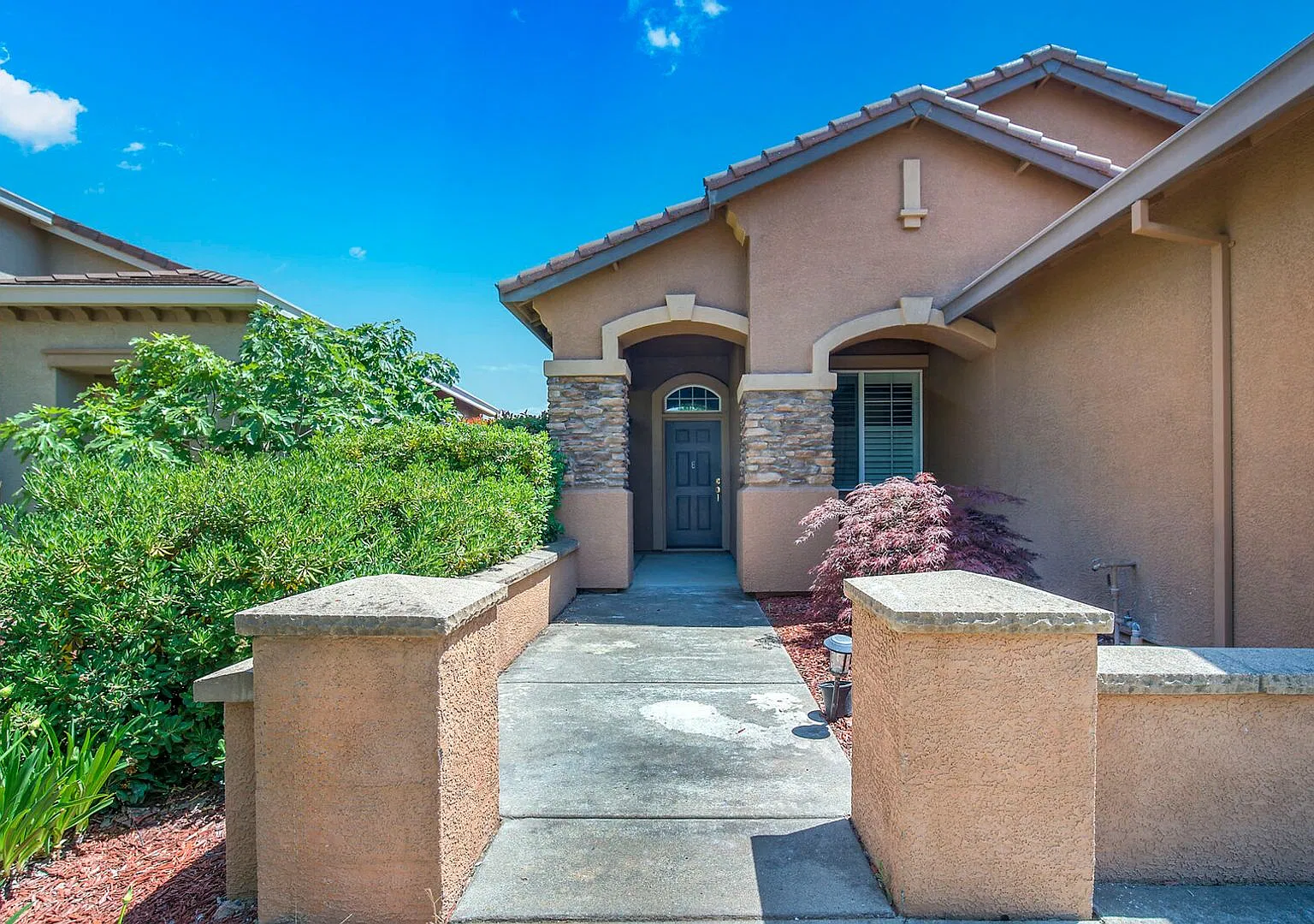 2066 Horseshoe Glen Cir — Photo 3
