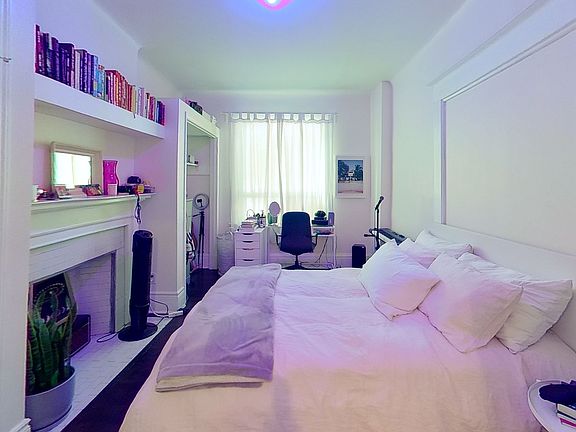 3rd image of 1054 Dovercourt Rd #3