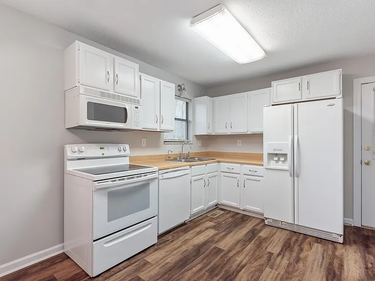 5126 Middle Ridge Ln — Photo 11