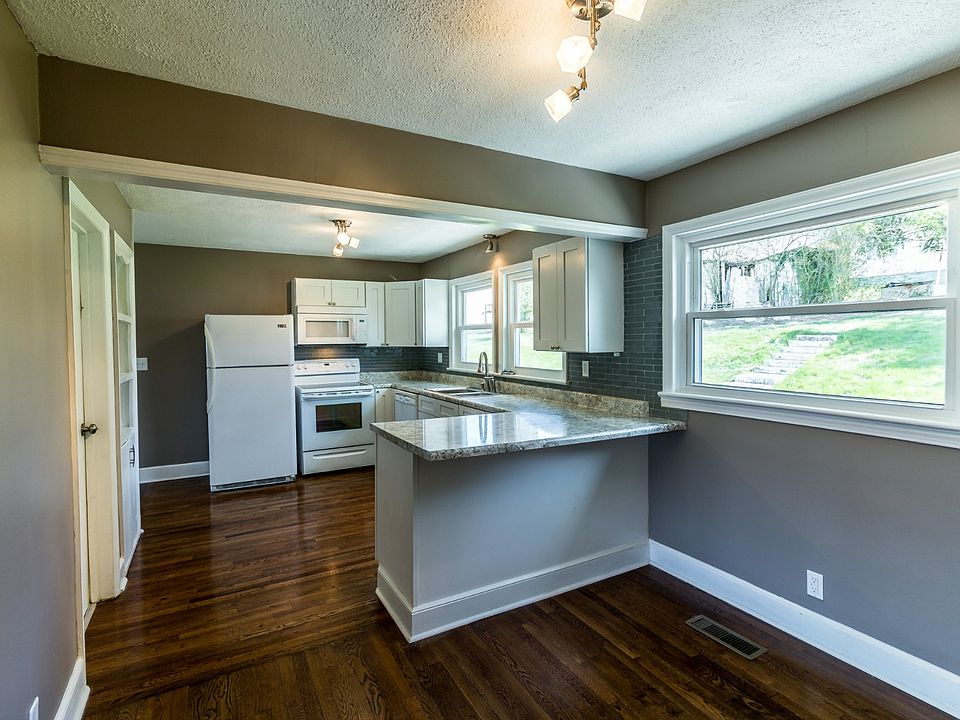 1st image of 515 Hill Dr