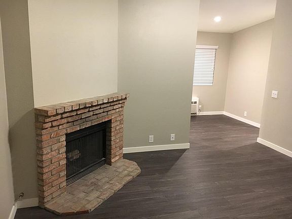 2nd image of 4510 34th St Unit 6