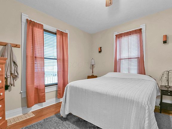 4th image of 54 E Smiley Ave