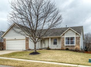 210 Cheval Square Dr, Chesterfield, MO