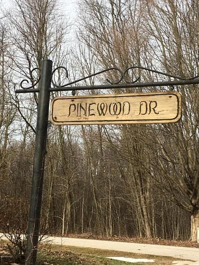 1st image of 4141 Pinewood Dr