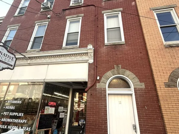 3-29 S Carlisle St, 3-29 S Carlisle St #11-2C, Greencastle, PA 17225