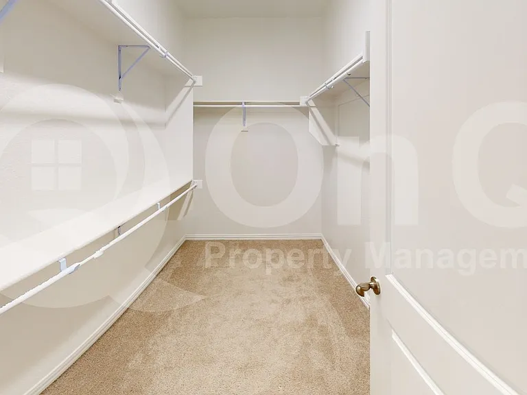 1004 Coppersmith Way — Photo 16