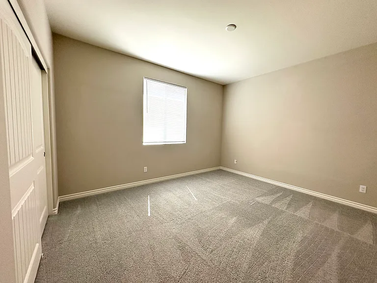 33845 Flood St — Photo 14