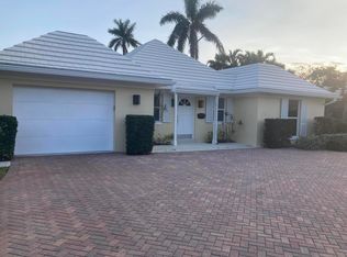 7 Little Pond Rd, Manalapan, FL 33462
