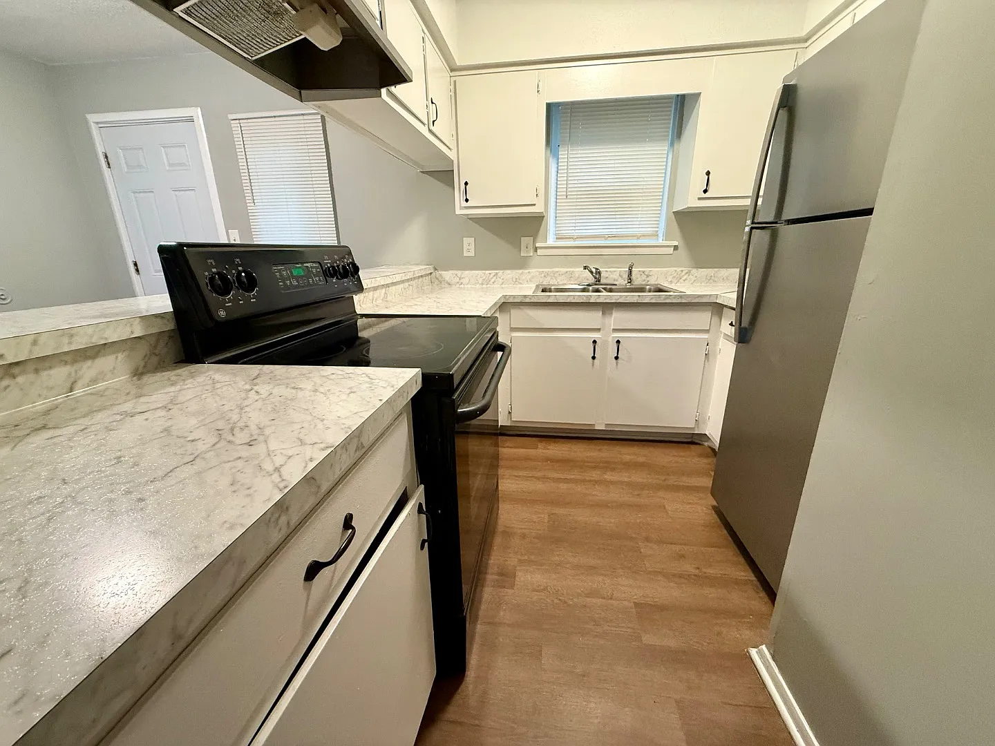 3615 McVay St SW - 3615 McVay B — Photo 2