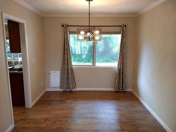 4th image of 354 Ancora Dr W